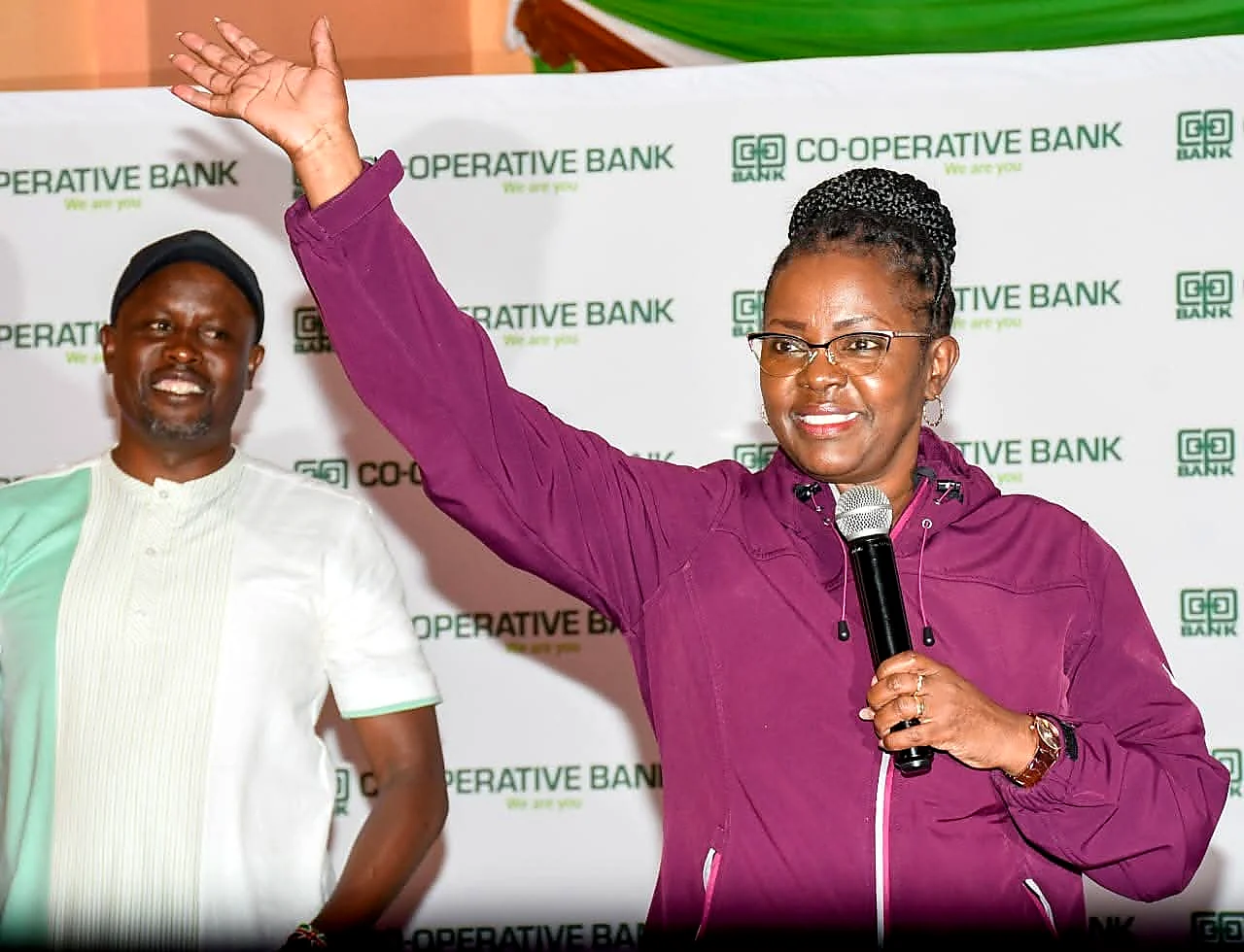 Customers celebrating with Investorpride